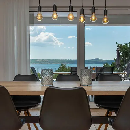 Stunning Seaview Katharina