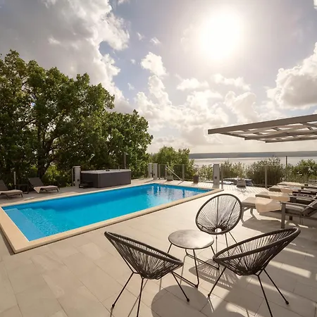 Stunning Seaview Katharina *