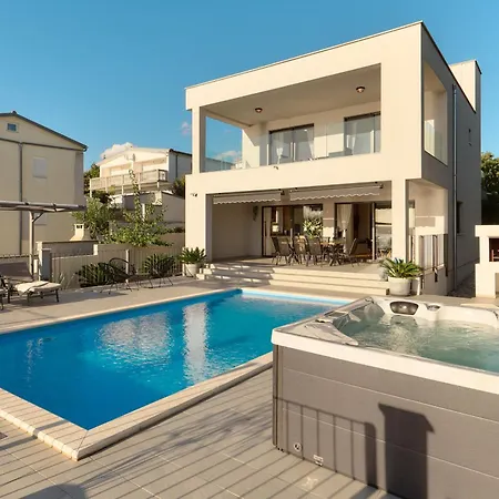 Villa Stunning Seaview Katharina *