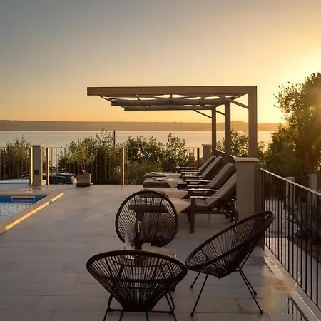 Stunning Seaview Katharina Villa