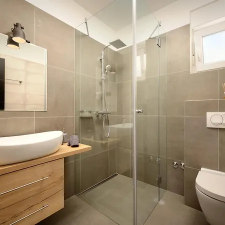 Villa Stunning Seaview Katharina