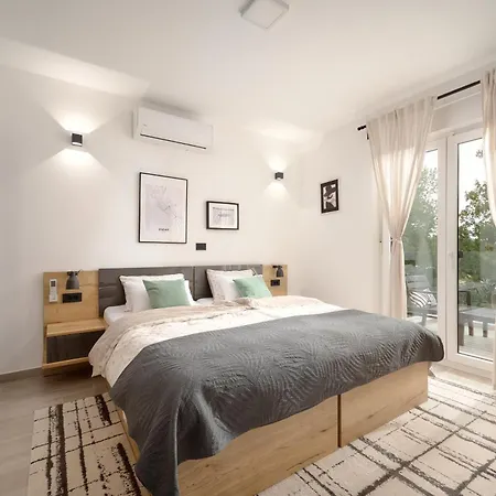 Stunning Seaview Katharina Villa *