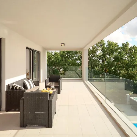 Villa Stunning Seaview Katharina Maslenica