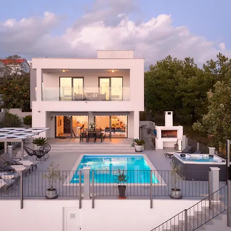 Stunning Seaview Katharina Villa *