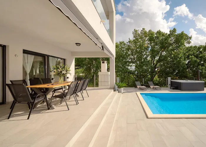 Stunning Seaview Katharina