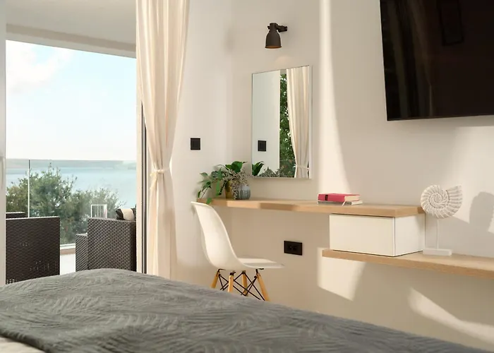 Villa Stunning Seaview Katharina
